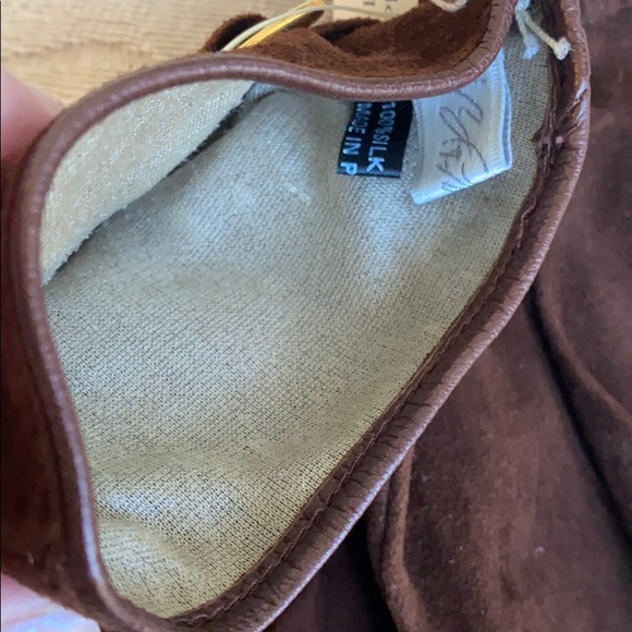 Lord & Taylor genuine Italian leather suede gloves - Picture 4 of 5